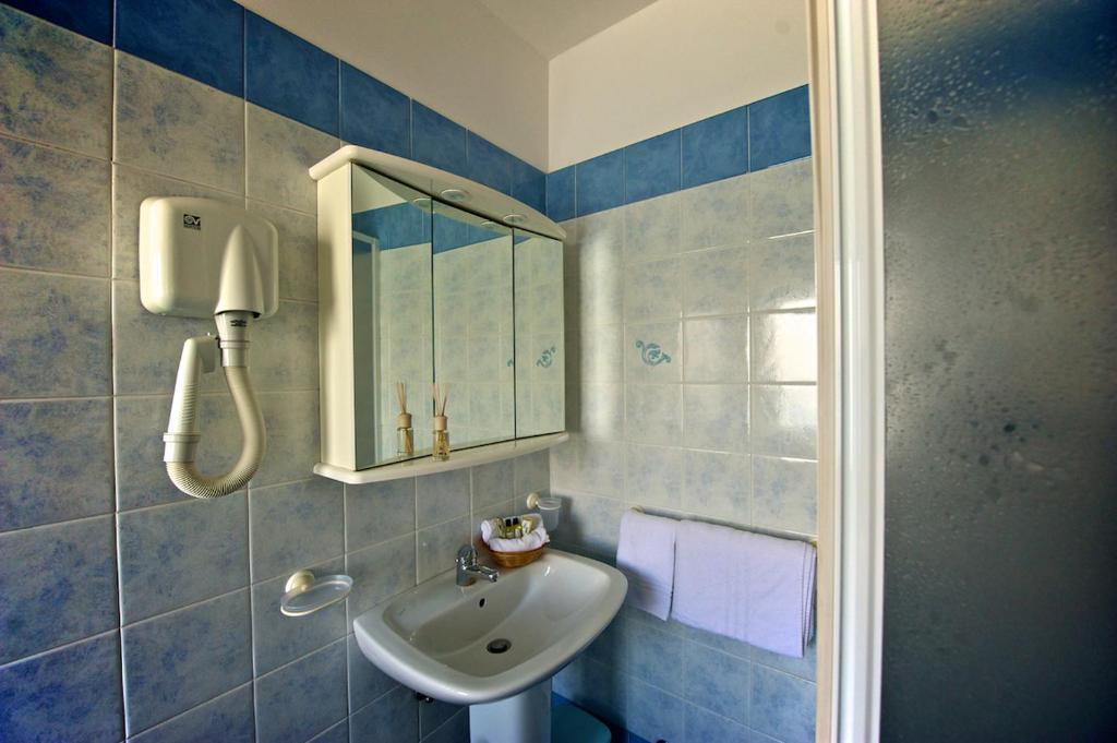 Hotel La Bussola Múggia Pokoj fotografie